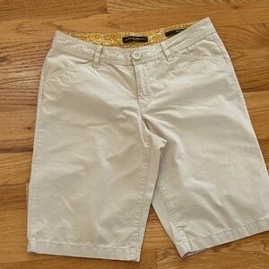 Eddie Bauer, light khaki, Mercer fit, size 4